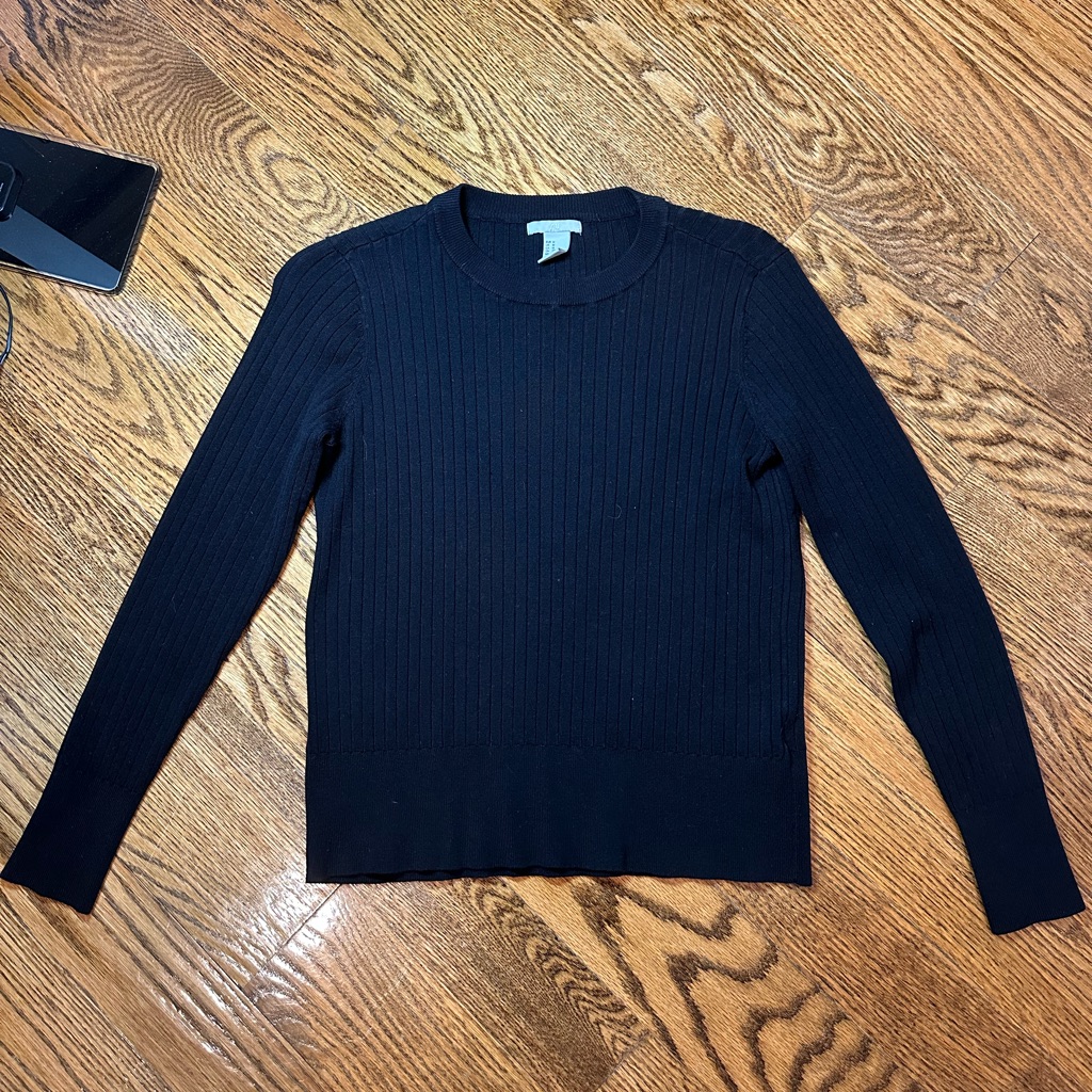 Basic Black H&M Sweater